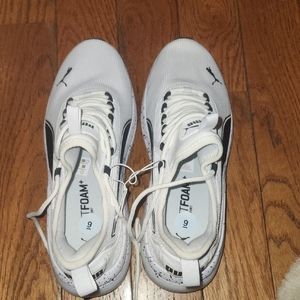 Puma White and Black Sneakers nwot